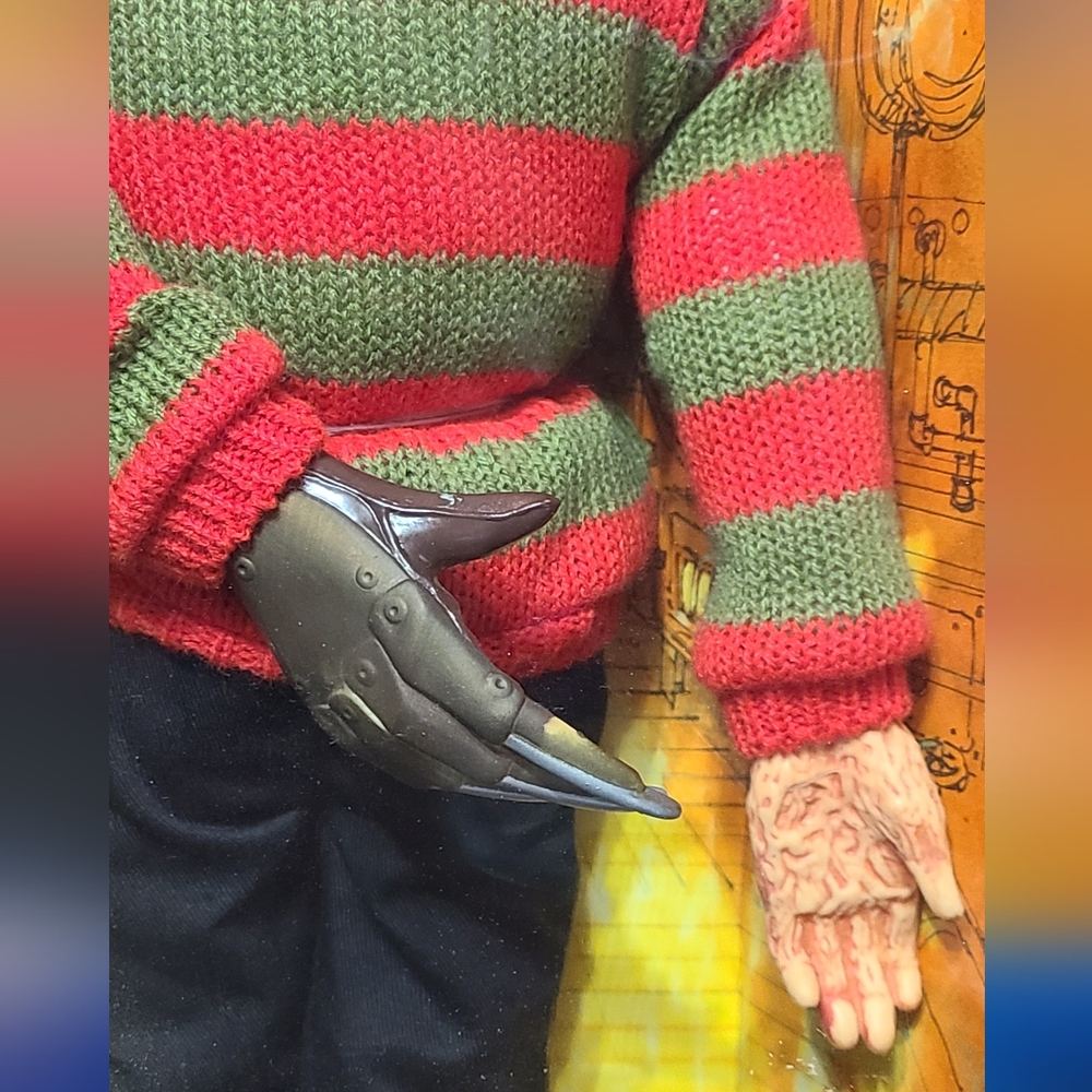 Freddy Krueger 1989 talking doll - Picture 5 of 15